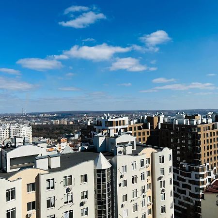 Comfortable Apartment With A Panoramic View Chişinău Esterno foto